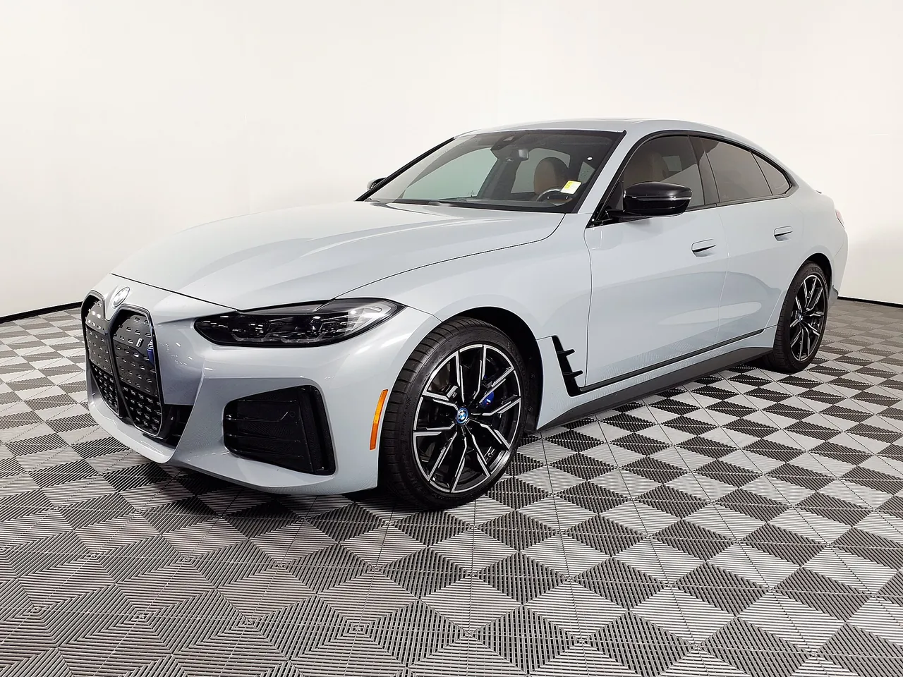 BMW i4 eDrive40