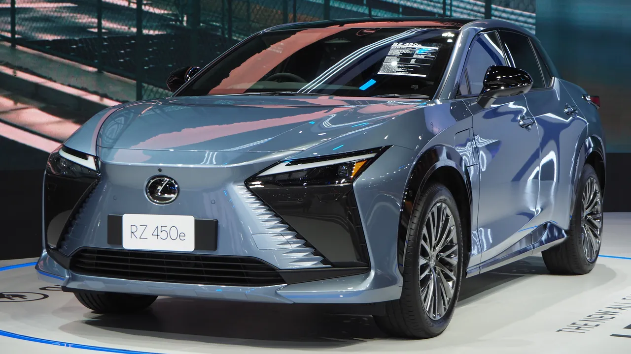 Lexus RZ 500e 2026