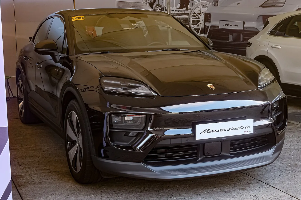Porsche Macan Electric