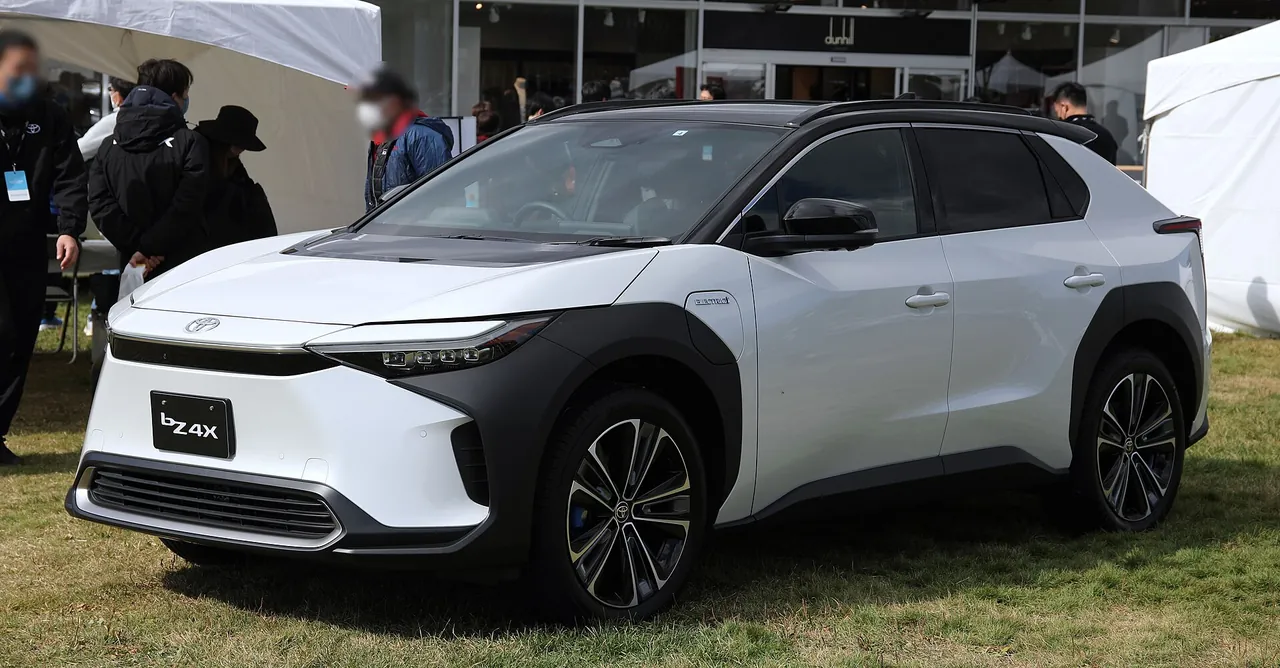 Toyota bZ4X AWD 2026